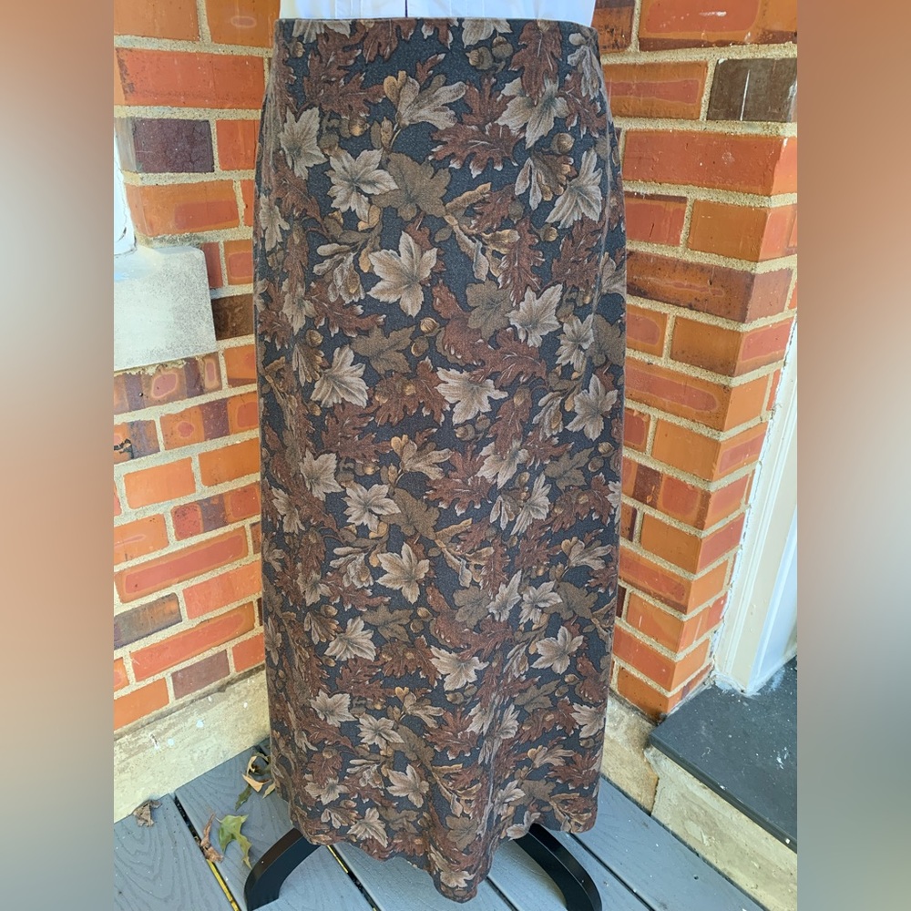 Autumn Maxi Vintage 90s skirt with Fall Leaves